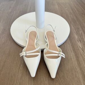 Aldo White Slingback flat size 6.5